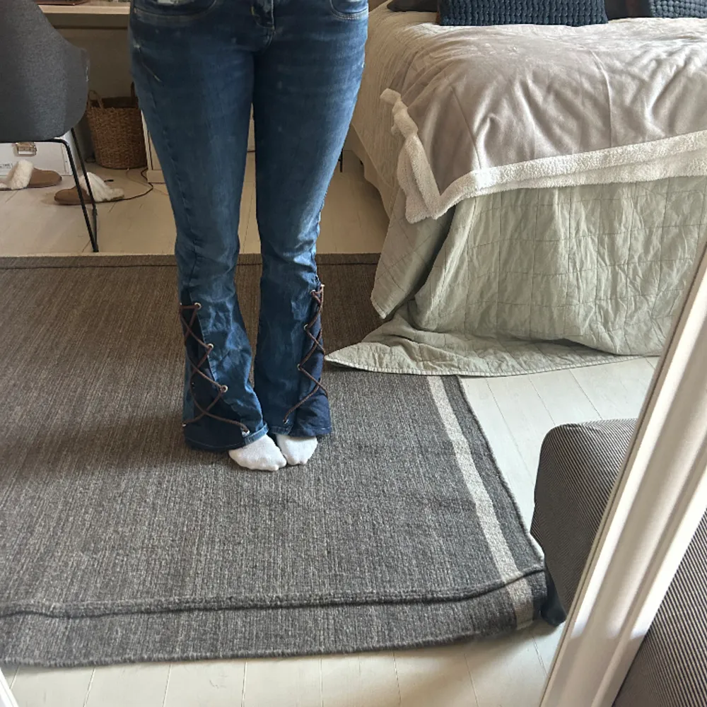 Lågmidjade LTB jeans, snörning är sydd på egen hand och går att justera🤎 I modellen Valerie.. Jeans & Byxor.