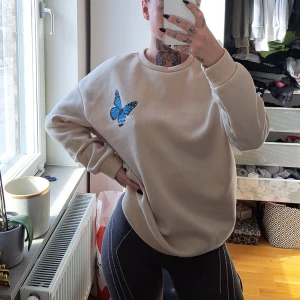 Tjocktröja  - Passar xxs-s 