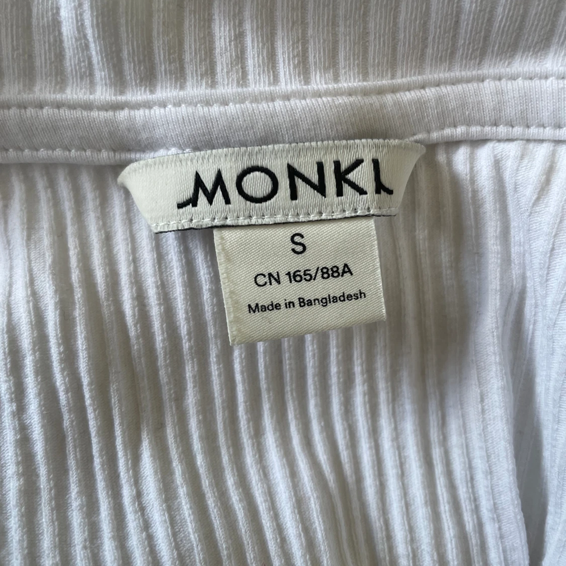 Vit topp - Monki - 91