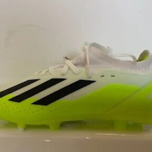 Adidas performance Crazyfast laceless FG Candycrush - Helt nya i stock. Finns i alla sorts storlekar från 39-45 och dem är i helt nya och oanvönda skick. 