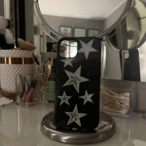 Mobilskal  - Säljer ett mobilskal som ej kmr till användning längre😍