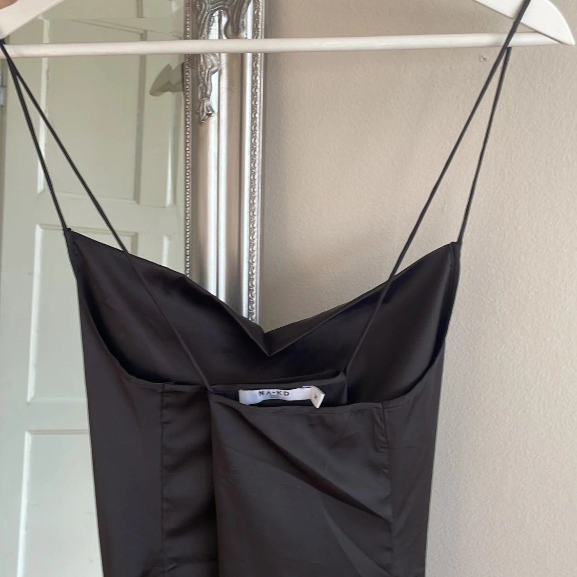 Satin klänning - 90