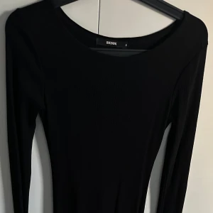 Klänning  - Svart vardags klänning från bik bok i strl S🌸 Nästintill oanvänd 