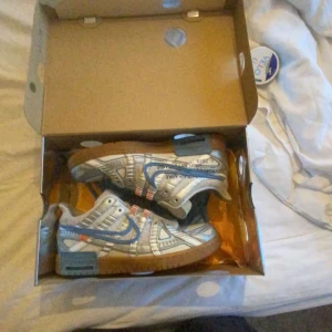 Nike Rubber Dunks - Nike Rubber Dunks  Storlek: 42 Använda endast cirka 3 gånger.