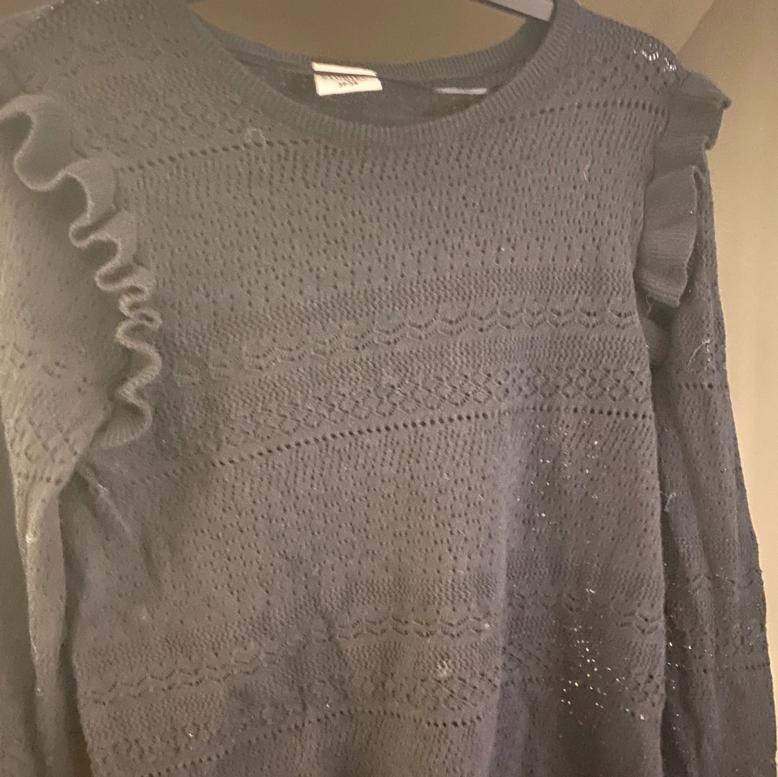 Söt stickad volang tröja