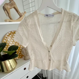 zara topp - knappt använd🌾så söt