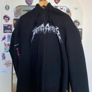 1:1 Best quality R.£₽ of this zip to ever grace the earth. Insanely oversized, fits like a dress yet really comfortable and doesnt get in the way on day-to-day basis. DM for more pictures :) Price can be discussed!