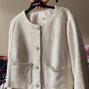 Väldigt fin - Helt ny, har  använd den bara en gång