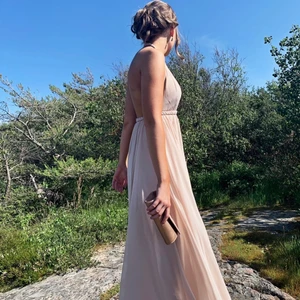 Balklänning - Säljer min underbara balklänning. Nypris:3200