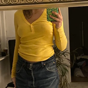 Gul tröja - Från forever 21