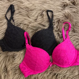 ‼️‼️DEN ROSA ÄR SÅLD‼️‼️Victoria’s secret BH -                                                                                           ‼️DEN ROSA ÄR SÅLD‼️💞                                                                             Säljer mina två Victoria Secret Bh: ar!! Dem är så söta, jag önskar dem passade mig lol men mina diddies said no 😌😤 Båda är utan defekter och i väldigt bra skick, dock är den svarta lite nopprig vilket man kan se på bilden, men är inget som inte går att få bort!               TVÄTTRÅD: Handtvätta dem!!! (helst), 