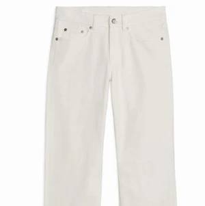 Arket jeans  - säljer dessa så snygga lågmidjade jeans från arket! köpte två storlekar och den lite större passar mig bättre! kan ta egna bilder om de önskas! de är långa! 