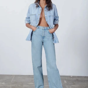 Full lenght jeans - Köpta i sommras men dom passar inte på mig längre så får ingen användning av dom, knappt använda 