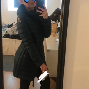 Parajumper Irene Jacka  - .