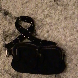 Gullig väska - Använt 2-3 gånger söt väska