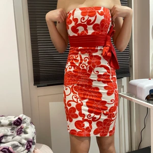 Väldigt fin klänning  - Klänning som jag inte tror man kan köpa någonstans