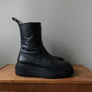 Chunky leather boots 39 zara, nyskick! Mycket fina. 