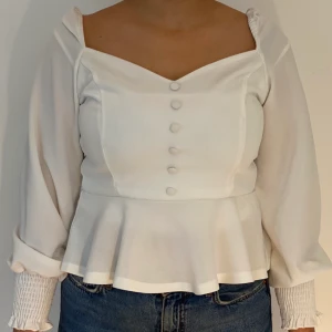 Vit blus finmaterial - Fin blus i tjockare material