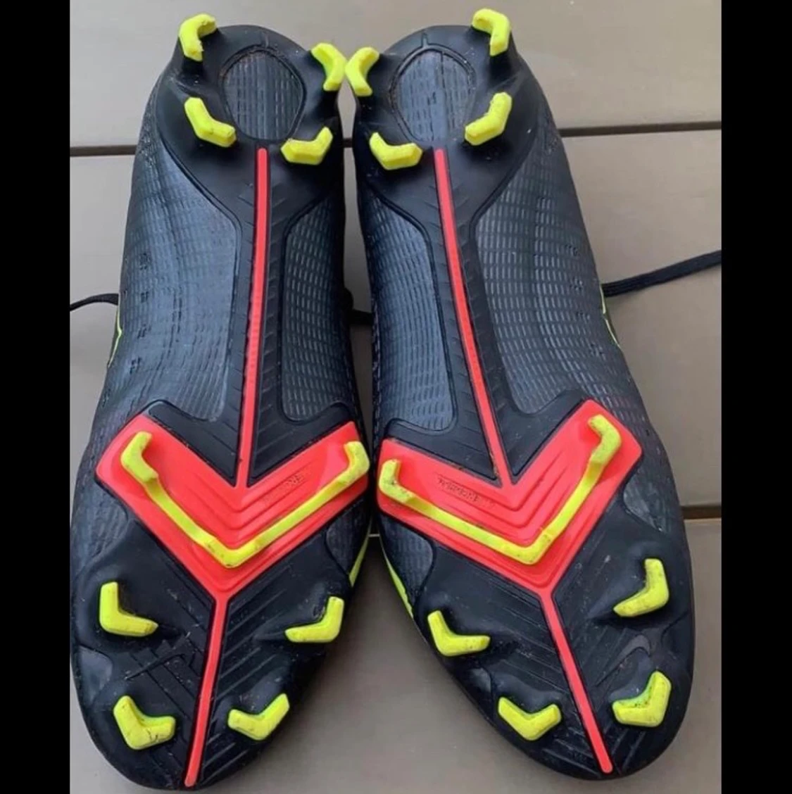 Nike fotbollskor  - 90