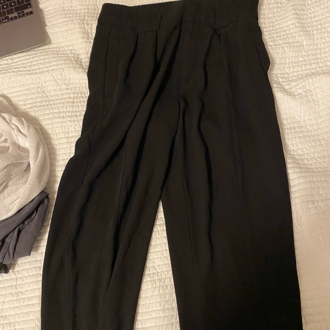 Svarta kostymbyxor - 90