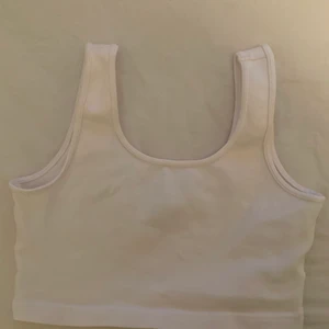 Topp  - Från Gina tricot knappt använd❤️ storlek small 