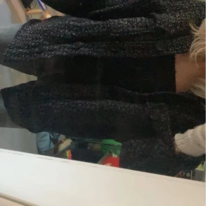 Jacka/kappa - Jätte fin jacka/kappa som tyvär inte kommer till användning längre, köpt förra året men sparsamt älvans, ifrån Zara