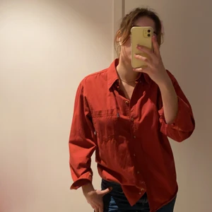 Terrakotta skjorta  - Så snygg! Kommer inte till användning längre jag har storlek S-M 177 cm