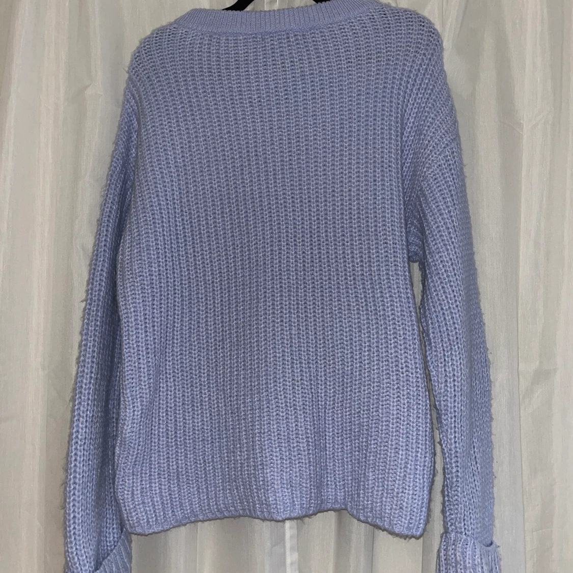 Stickad tröja i storlek XL - 90