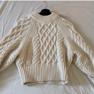 Stickad tröja - Köpt för 399 säljer för 150 inkl frakt😆