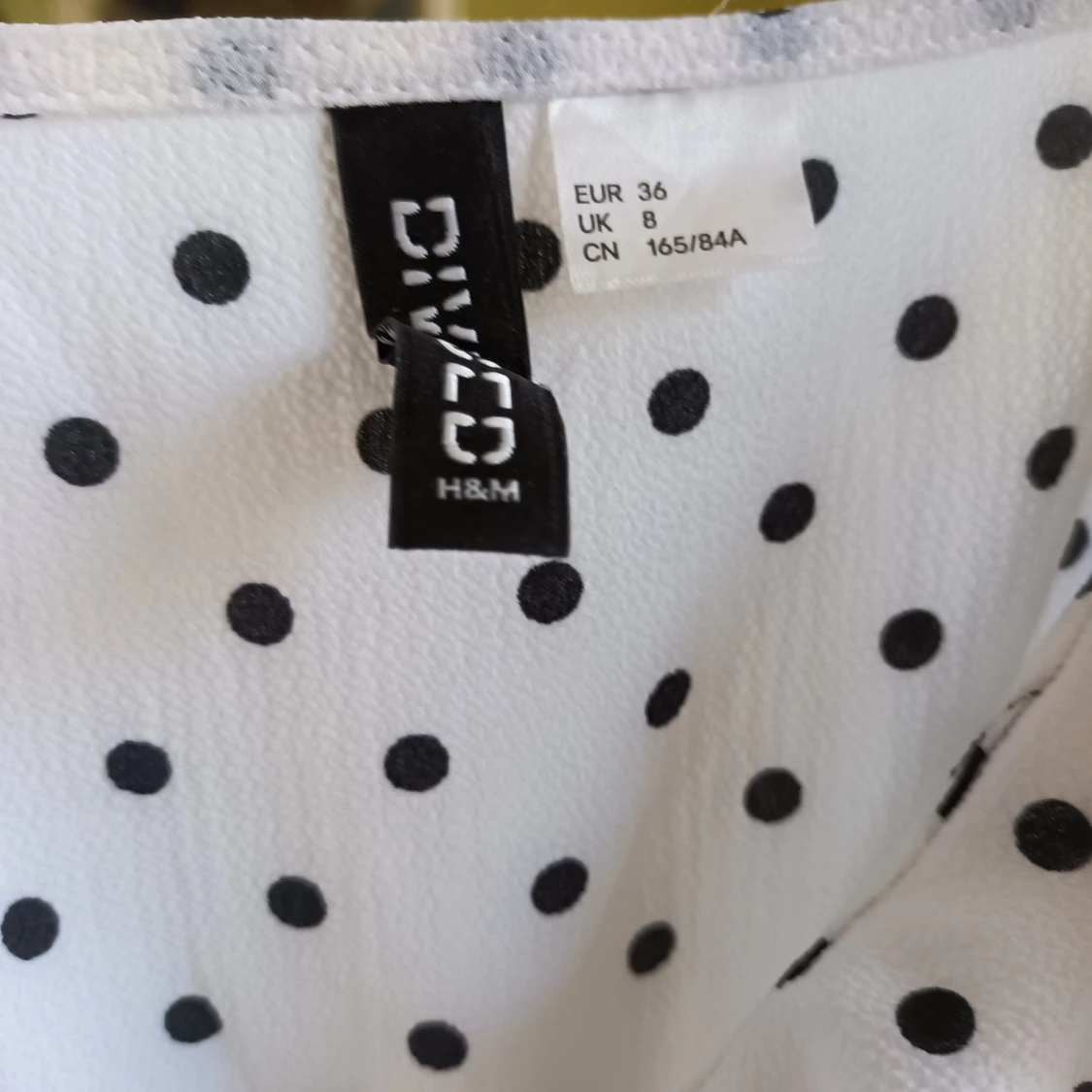 Prickig klänning - 90