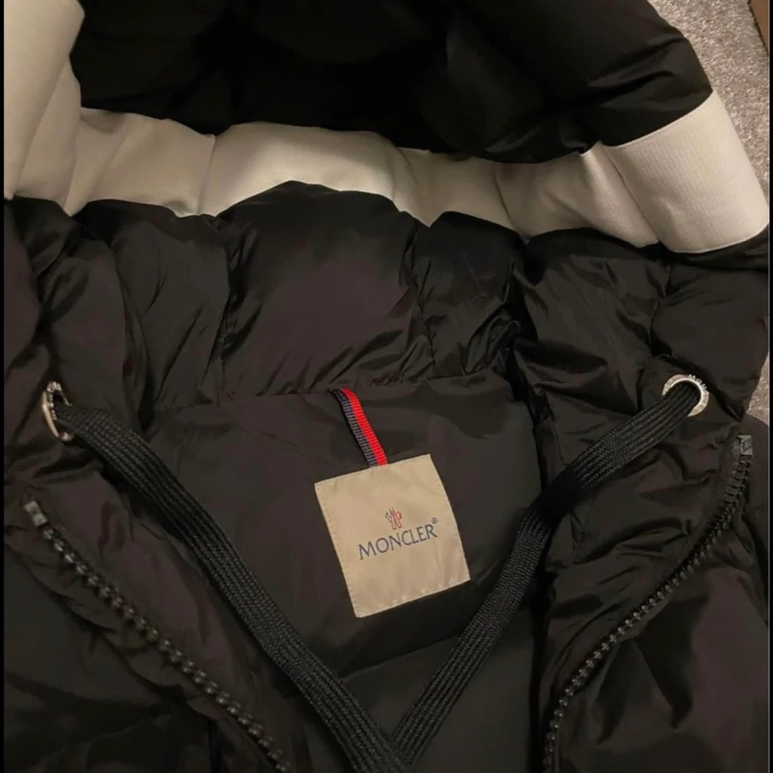 Moncler jacka  - 91