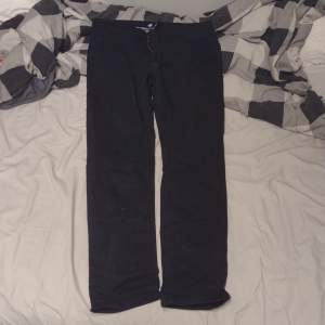 Black chinos size xxl from lager157. Barely used. Nice for matching basically any outfit! 
