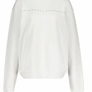 Replay tröja storlek M - Säljer nu denna fina replay tröjan, som tyvärr var för stor för mig. Hängde in den i garderoben och sedan var det för sent att skicka tillbaka den. Storlek M. Den är endast testad utav mig! Nypris 1399:- Priset kan diskuteras vid snabb och smidig affär. 