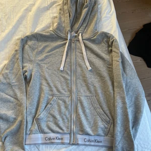 Calvin Klein trøje - God stand, som ny