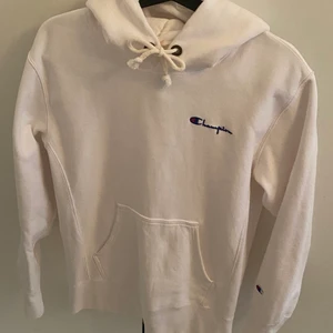 Champion hoodie - Storelk M, liten i storleken! Knappt använd.