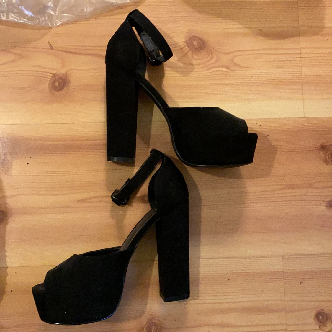 Svarta platå klackskor - 90