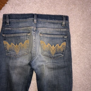 Jeans - Bootcut jeans från h&m köpta på secondhand. I väldigt fint skick.