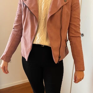 Only jacka storlek 34 - only jacka sälja för 270kr inklusive frakt i priset