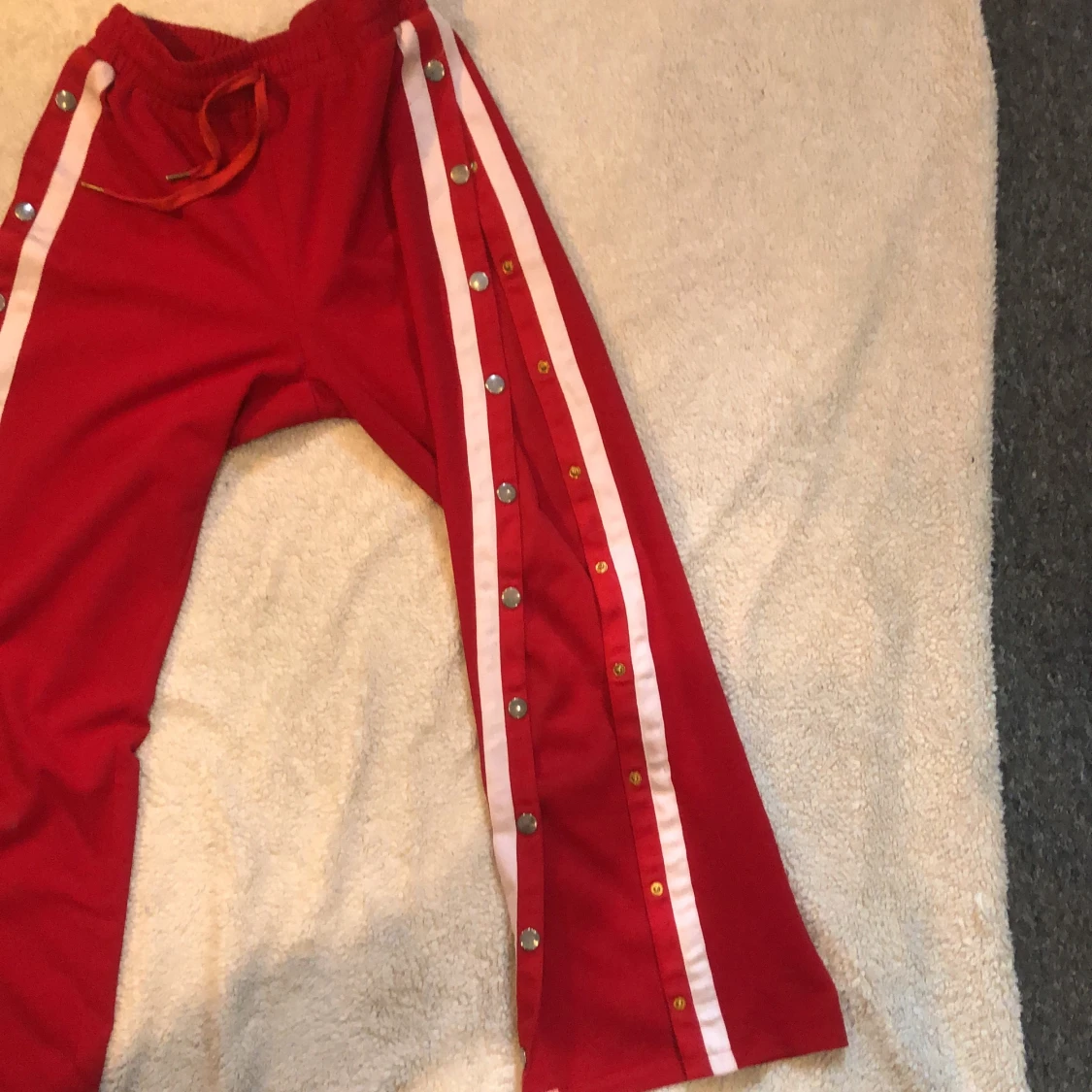 Röda byxor  - 91
