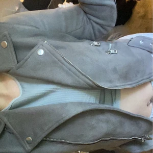 Mocka jacka  - Jättefin och skön jacka som funkar perfekt nu till hösten ❤️