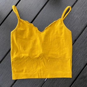 Gulligt linne - säljer detta supergulliga Linna från even&odd. Köpt för 2 år sen men har aldrig använts!!