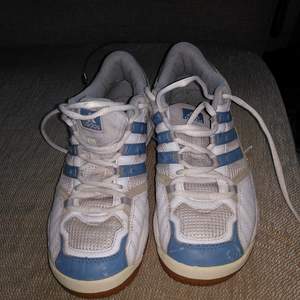 Adidas sneakers strl 38
