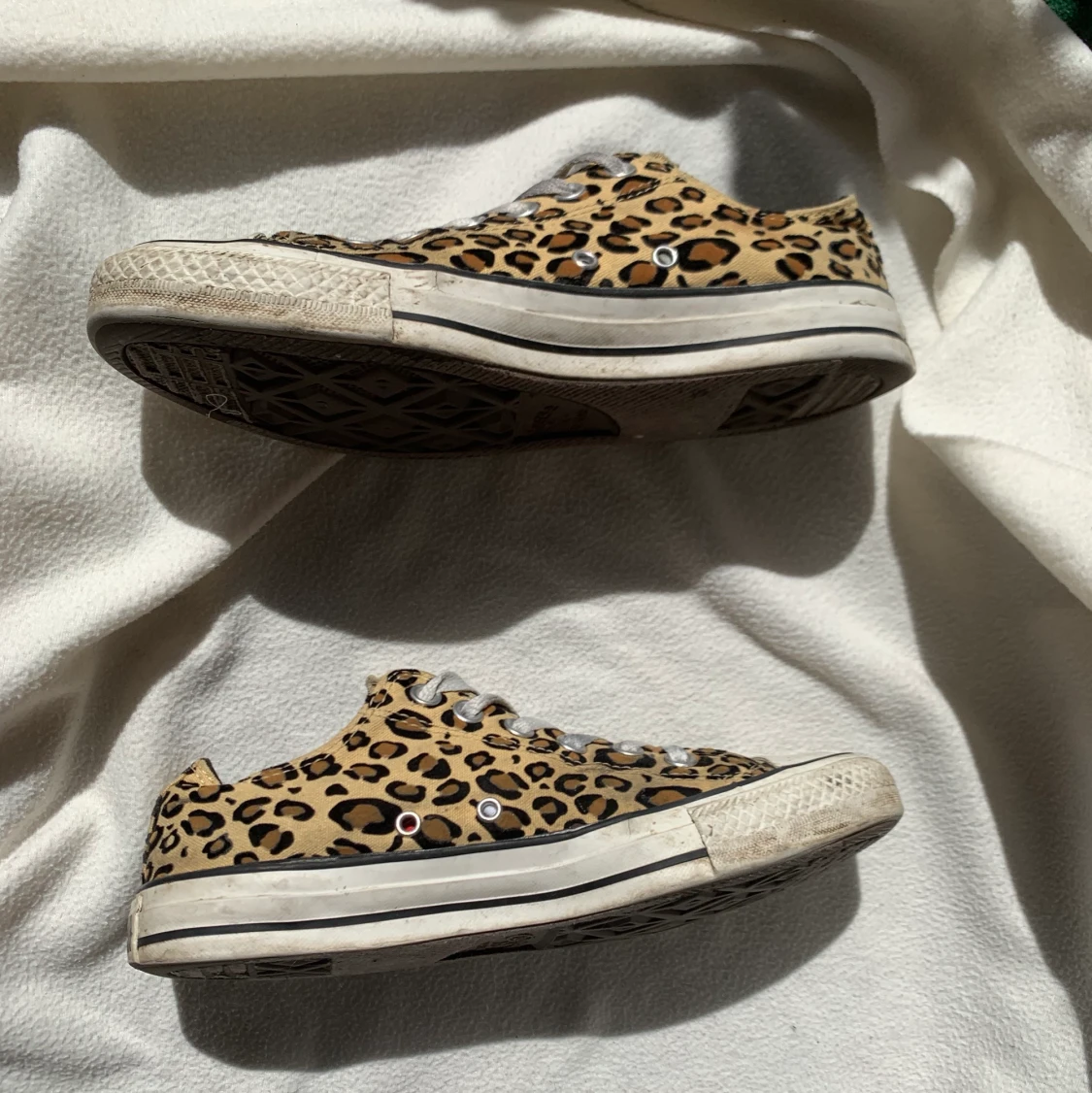 Leopardmönstrade Converse - strl 39 - 90