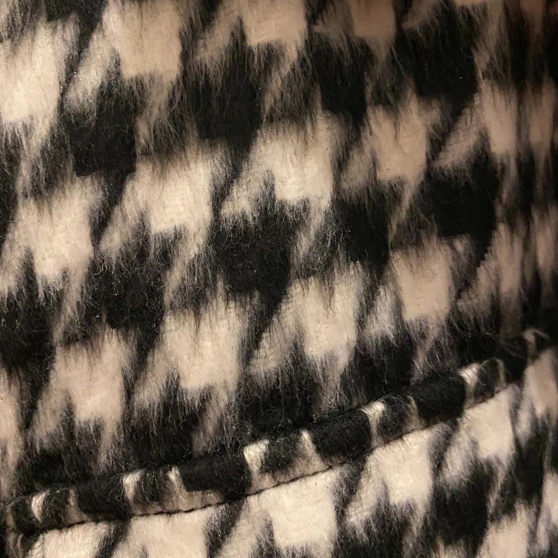 Hundtandsmönstrad kort jacka  - 90