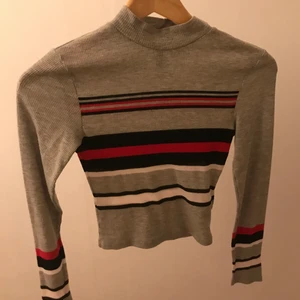 Kroppad tröja - Storlek xs. 💵10kr+40kr frakt💵