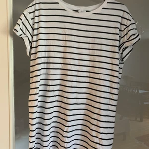 Randig t shirt - Randig t tröja i bomull från hm
