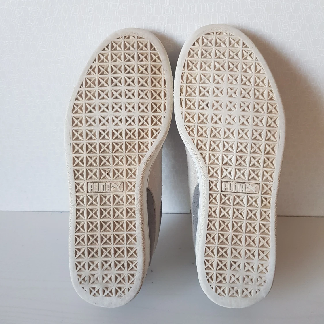 Puma sneakers i grå mocka strl 39 - 91