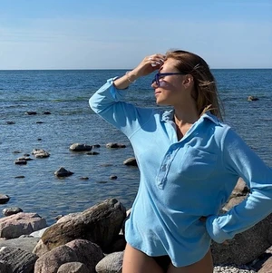 NIKBEN - Säljer min sparsamt använda Nikben Terry shirt i stl S. Fraktar för 49 kr eller möter upp ✨ Nypris 1099 kr 💚