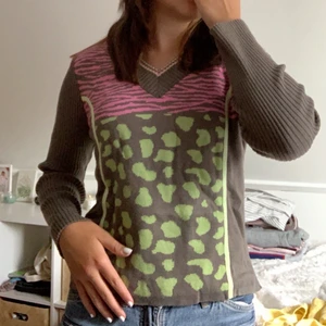 tröja - så cool tröja från myrorna storlek s pris 100kr+frakt