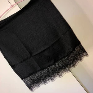 Kjol - En oanvänd kjol, superfin! Stolek XS men passar även S.